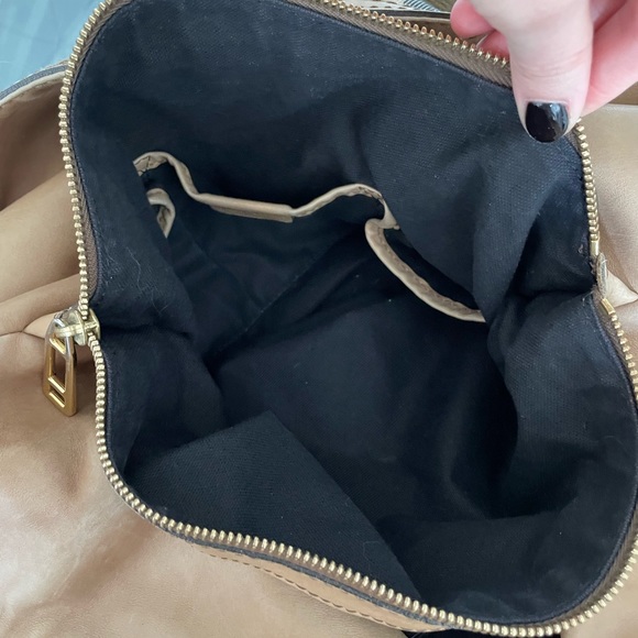 Burberry tote - Picture 3 of 13